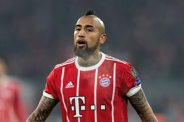 MUNICH, GERMANY - FEBRUARY 20:  Arturo Vidal of FC Bayern Muenchen looks on during the UEFA Champions League Round of 16 First Leg match between     Bayern Muenchen and Besiktas at Allianz Arena on February 20, 2018 in Munich, Germany.  (Photo by Boris Streubel/Getty Images)
