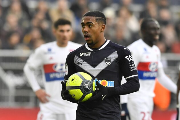Bordeaux's Brazilian forward Malcom prepares to shoot a penalty kick  during  the French L1 football match between Bordeaux (FCGB) and Lyon (OL) on January 28, 2018, at the Matmut Atlantique stadium in Bordeaux, southwestern France. / AFP PHOTO / NICOLAS TUCAT        (Photo credit should read NICOLAS TUCAT/AFP/Getty Images)