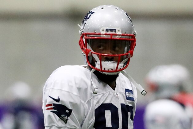 EDEN PRAIRIE, MN - JANUARY 31: Kenny Britt #85 of the New England Patriots looks on during the New England Patriots practice on January 31, 2018 at Winter Park in Eden Prairie, Minnesota.The New England Patriots will play the Philadelphia Eagles in Super Bowl LII on February 4.  (Photo by Elsa/Getty Images)