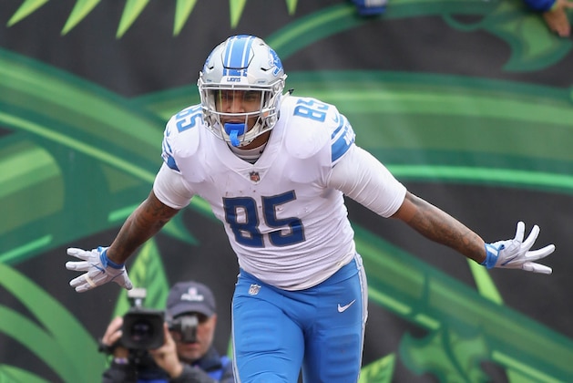 CINCINNATI, OH - DECEMBER 24:  Eric Ebron #85 of the Detroit Lions celebrates a touchdown during the game against the Cincinnati Bengals at Paul Brown Stadium on December 24, 2017 in Cincinnati, Ohio.The Bengals defeated the Lions 26-17.  (Photo by John Grieshop/Getty Images)