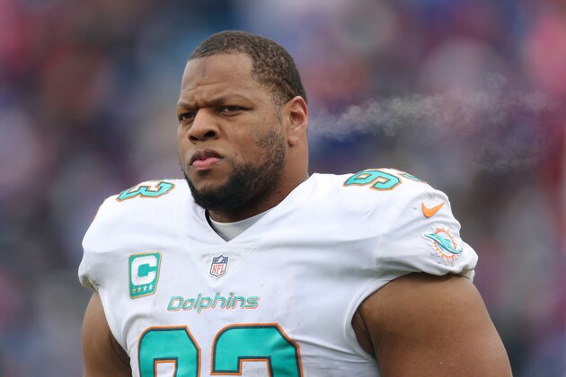 BUFFALO, NY - DECEMBER 17: Ndamukong Suh #93 of the Miami Dolphins during NFL game action against the Buffalo Bills at New Era Field on December 17, 2017 in Buffalo, New York. (Photo by Tom Szczerbowski/Getty Images)