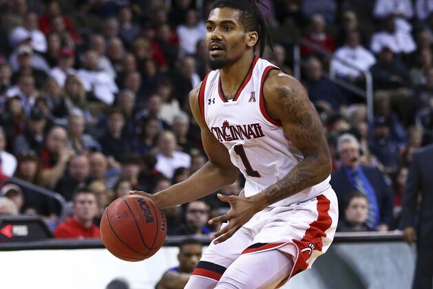 Cincinnati Jacob Evans (1) during the second half of an NCAA college basketball game against Tulsa, Sunday, Feb. 25, 2018, in Highland Heights, Ky. Cincinnati won 82-74. (AP Photo/Aaron Doster)