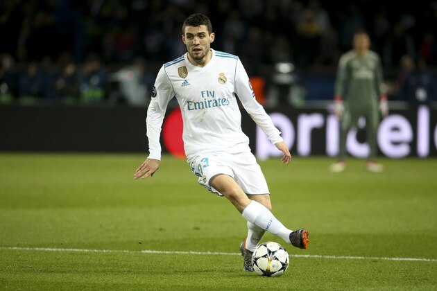 PARIS, FRANCE - MARCH 6: Mateo Kovacic of Real Madrid during the UEFA Champions League Round of 16 Second Leg match between Paris Saint-Germain (PSG) and Real Madrid at Parc des Princes stadium on March 6, 2018 in Paris, France. (Photo by Jean Catuffe/Getty Images)