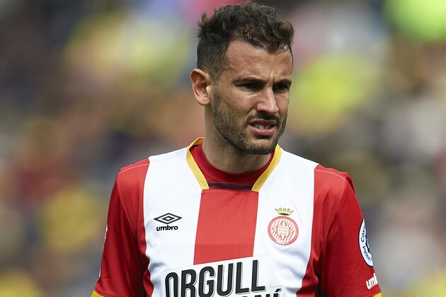 VILLARREAL, SPAIN - MARCH 03:  Cristhian Stuani of Girona looks on during the La Liga match between Villarreal and Girona at Estadio de La Ceramica on March 3, 2018 in Villarreal, Spain.  (Photo by Manuel Queimadelos Alonso/Getty Images)