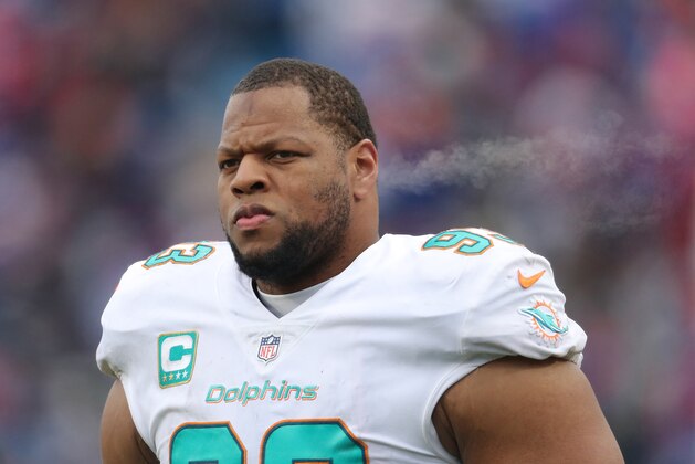 BUFFALO, NY - DECEMBER 17: Ndamukong Suh #93 of the Miami Dolphins during NFL game action against the Buffalo Bills at New Era Field on December 17, 2017 in Buffalo, New York. (Photo by Tom Szczerbowski/Getty Images)