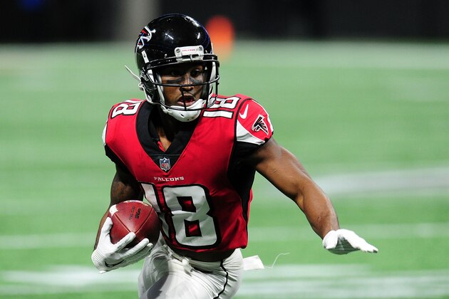 ATLANTA, GA - NOVEMBER 12: Taylor Gabriel #18 of the Atlanta Falcons runs after a catch during the second half against the Dallas Cowboys at Mercedes-Benz Stadium on November 12, 2017 in Atlanta, Georgia. (Photo by Scott Cunningham/Getty Images)