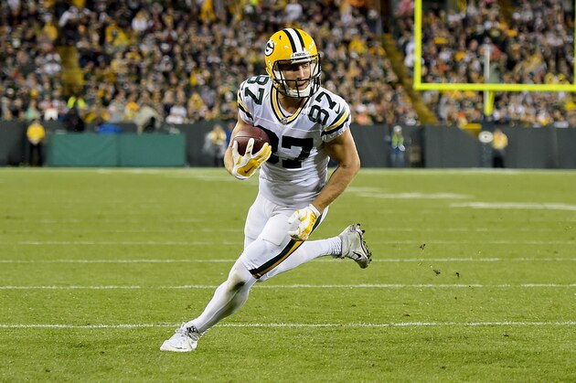 GREEN BAY, WI - SEPTEMBER 28:  Jordy Nelson #87 of the Green Bay Packers runs with the ball in the third quarter against the Chicago Bears at Lambeau Field on September 28, 2017 in Green Bay, Wisconsin. (Photo by Stacy Revere/Getty Images)