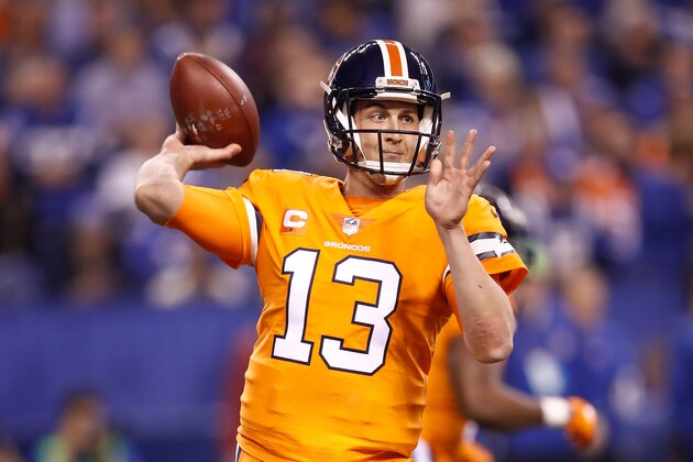 INDIANAPOLIS, IN - DECEMBER 14:  Trevor Siemian #13 of the Denver Broncos throws a pass against the Indianapolis Colts during the first half at Lucas Oil Stadium on December 14, 2017 in Indianapolis, Indiana.  (Photo by Andy Lyons/Getty Images)