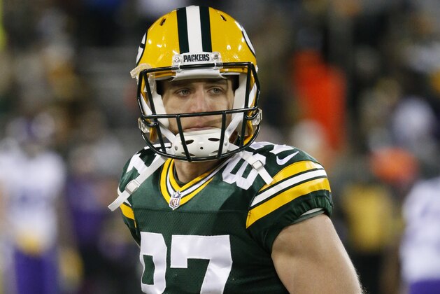 Green Bay Packers' Jordy Nelson warms up before an NFL football game against the Minnesota Vikings Saturday, Dec. 23, 2017, in Green Bay, Wis. (AP Photo/Mike Roemer)