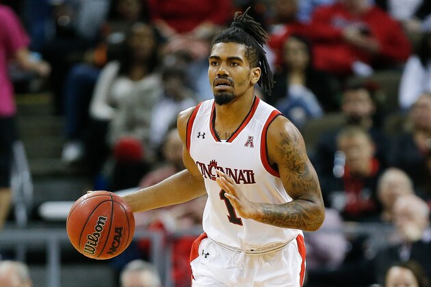 HIGHLAND HEIGHTS, KY - FEBRUARY 25:  Jacob Evans #1 of the Cincinnati Bearcats dribbles with the ball against the Tulsa Golden Hurricane at BB&T Arena on February 25, 2018 in Highland Heights, Kentucky.  (Photo by Michael Reaves/Getty Images)