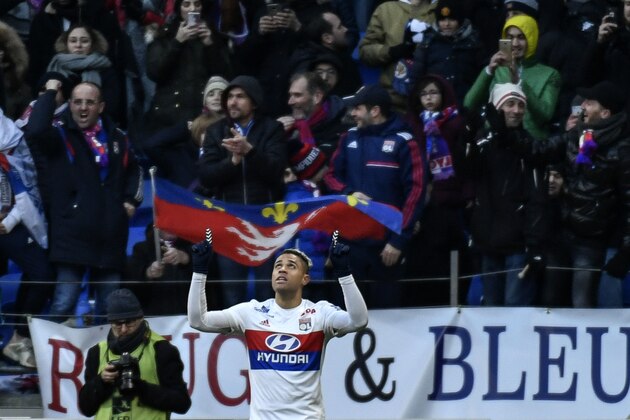 Lyon's Spanish forward Mariano Diaz celebrates after scoring a goal during the French L1 football match Olympique Lyonnais (OL) versus AS Saint-Etienne (ASSE) on February 25, 2018 at the Groupama Stadium in Decines-Charpieu, near Lyon, central-eastern France. / AFP PHOTO / JEFF PACHOUD        (Photo credit should read JEFF PACHOUD/AFP/Getty Images)