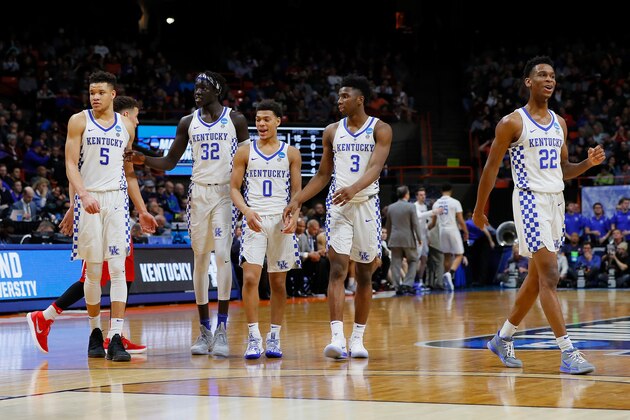 BOISE, ID - MARCH 15:  The Kentucky Wildcats walk on the court in the second half against the Davidson Wildcats during the first round of the 2018 NCAA Men's Basketball Tournament at Taco Bell Arena on March 15, 2018 in Boise, Idaho.  (Photo by Kevin C. Cox/Getty Images)