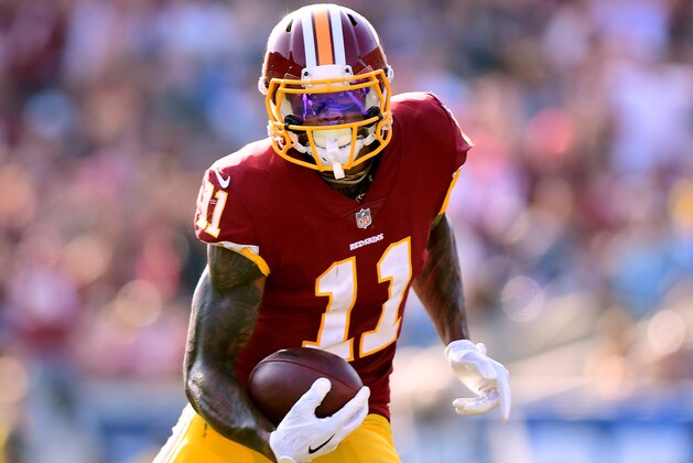 LOS ANGELES, CA - SEPTEMBER 17:  Terrelle Pryor #11 of the Washington Redskins runs after his catch during the game against the Los Angeles Rams at Los Angeles Memorial Coliseum on September 17, 2017 in Los Angeles, California.  (Photo by Harry How/Getty Images)