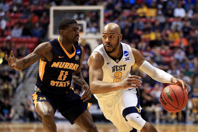 SAN DIEGO, CA - MARCH 16:  Jevon Carter #2 of the West Virginia Mountaineers handles the ball against Shaq Buchanan #11 of the Murray State Racers in the first half during the first round of the 2018 NCAA Men's Basketball Tournament at Viejas Arena on March 16, 2018 in San Diego, California.  (Photo by Sean M. Haffey/Getty Images)