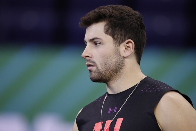 INDIANAPOLIS, IN - MARCH 03: Oklahoma quarterback Baker Mayfield looks on during the NFL Combine at Lucas Oil Stadium on March 3, 2018 in Indianapolis, Indiana. (Photo by Joe Robbins/Getty Images)