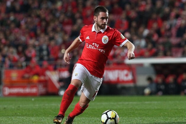 LISBON, PORTUGAL - FEBRUARY 3: SL Benfica forward Andrija Zivkovic from Serbia in action during the Primeira Liga match between SL Benfica and Rio Ave FC at Estadio da Luz on February 3, 2018 in Lisbon, Portugal.  (Photo by Gualter Fatia/Getty Images)