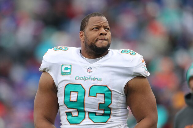 BUFFALO, NY - DECEMBER 17: Ndamukong Suh #93 of the Miami Dolphins looks on during their NFL game against the Buffalo Bills at New Era Field on December 17, 2017 in Buffalo, New York. (Photo by Tom Szczerbowski/Getty Images)