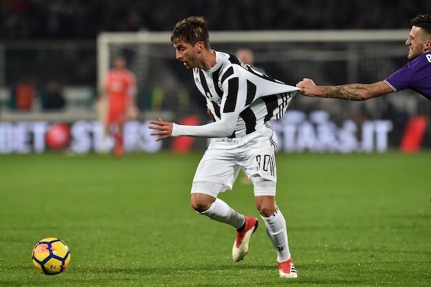 FLORENCE, ITALY - FEBRUARY 09: Rodrigo Bentancur of Juventus in action during the serie A match between ACF Fiorentina and Juventus at Stadio Artemio Franchi on February 9, 2018 in Florence, Italy. (Photo by Giuseppe Bellini/Getty Images) FLORENCE, ITALY - FEBRUARY 09: Rodrigo Bentancur of Juventus in action during the serie A match between ACF Fiorentina and Juventus at Stadio Artemio Franchi on February 9, 2018 in Florence, Italy. (Photo by Giuseppe Bellini/Getty Images)
