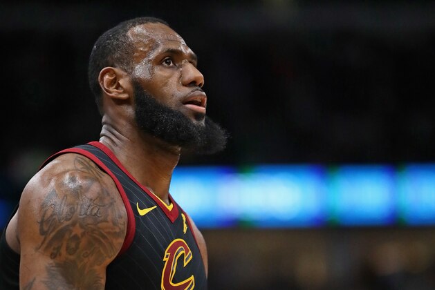 CHICAGO, IL - MARCH 17:  LeBron James #23 of the Cleveland Cavaliers moves against the Chicago Bulls at the United Center on March 17, 2018 in Chicago, Illinois. NOTE TO USER: User expressly acknowledges and agrees that, by downloading and or using this photograph, User is consenting to the terms and conditions of the Getty Images License Agreement.  (Photo by Jonathan Daniel/Getty Images)