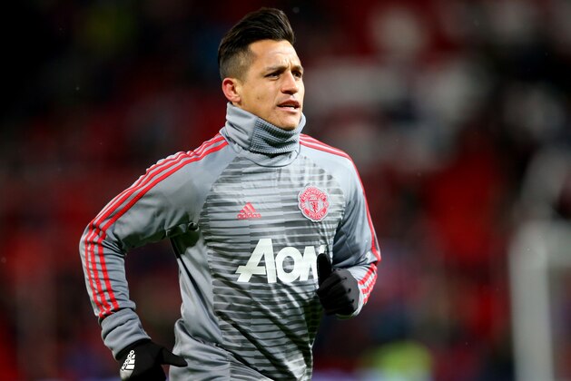 MANCHESTER, ENGLAND - MARCH 17:  Alexis Sanchez of Manchester warming up before the Emirates FA Cup Quarter Final between Manchester United and Brighton & Hove Albion at Old Trafford on March 17, 2018 in Manchester, England.  (Photo by Alex Livesey/Getty Images)