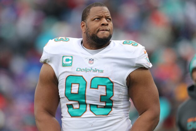 BUFFALO, NY - DECEMBER 17: Ndamukong Suh #93 of the Miami Dolphins looks on during their NFL game against the Buffalo Bills at New Era Field on December 17, 2017 in Buffalo, New York. (Photo by Tom Szczerbowski/Getty Images)