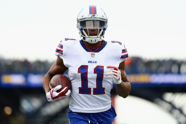 FOXBORO, MA - DECEMBER 24:  Zay Jones #11 of the Buffalo Bills warms up before the game against the New England Patriots at Gillette Stadium on December 24, 2017 in Foxboro, Massachusetts.  (Photo by Tim Bradbury/Getty Images)
