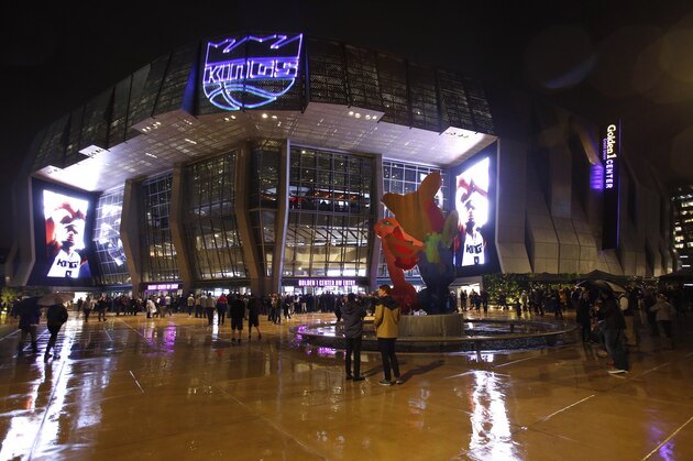 SACRAMENTO, CA - OCTOBER 27: A general exterior view of the arena prior to the game beween the San Antonio Spurs and Sacramento Kings at Golden 1 Center on October 27, 2016 in Sacramento, California. NOTE TO USER: User expressly acknowledges and agrees that, by downloading and or using this photograph, User is consenting to the terms and conditions of the Getty Images Agreement. Mandatory Copyright Notice: Copyright 2016 NBAE (Photo by Rocky Widner/NBAE via Getty Images)