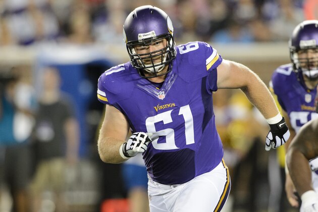 MINNEAPOLIS, MN - AUGUST 15: Joe Berger #61 of the Minnesota Vikings runs a play during the preseason game against the Tampa Bay Buccaneers on August 15, 2015 at TCF Bank Stadium in Minneapolis, Minnesota. The Vikings defeated the Buccaneers 26-16. (Photo by Hannah Foslien/Getty Images)
