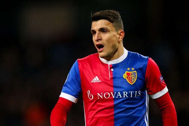 MANCHESTER, ENGLAND - MARCH 07: Mohamed Elyounoussi of FC Basel during the UEFA Champions League Round of 16 Second Leg match between Manchester City and FC Basel at Etihad Stadium on March 7, 2018 in Manchester, United Kingdom. (Photo by Robbie Jay Barratt - AMA/Getty Images)