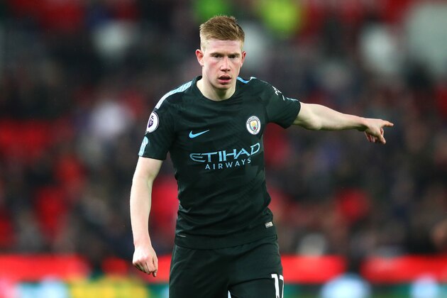STOKE ON TRENT, ENGLAND - MARCH 12: Kevin De Bruyne of Manchester City gestures during the Premier League match between Stoke City and Manchester City at Bet365 Stadium on March 12, 2018 in Stoke on Trent, England. (Photo by Chris Brunskill Ltd/Getty Images)