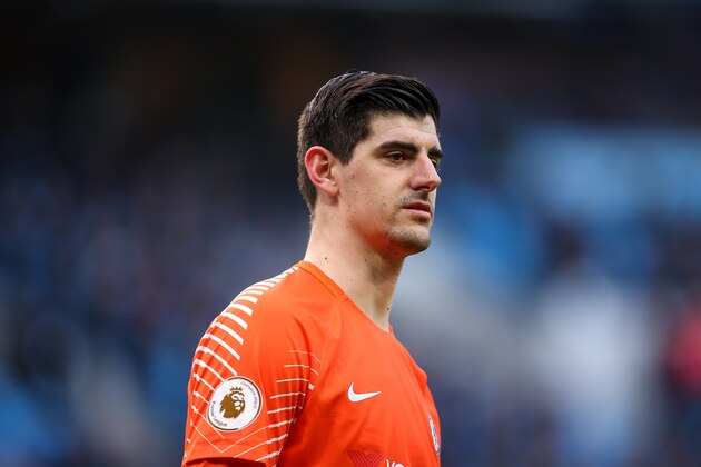 MANCHESTER, ENGLAND - MARCH 04: Thibaut Courtois of Chelsea during the Premier League match between Manchester City and Chelsea at Etihad Stadium on March 4, 2018 in Manchester, England. (Photo by Robbie Jay Barratt - AMA/Getty Images)