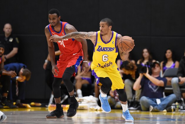 EL SEGUNDO, CA - MARCH 15: Gary Payton II #6 of the South Bay Lakers handles the ball against the Agua Caliente Clippers during an NBA G-League game on March 15, 2018 at UCLA Heath Training Center in El Segundo, California. NOTE TO USER: User expressly acknowledges and agrees that, by downloading and or using this photograph, User is consenting to the terms and conditions of the Getty Images License Agreement. Mandatory Copyright Notice: Copyright 2018 NBAE (Photo by Adam Pantozzi/NBAE via Getty Images)