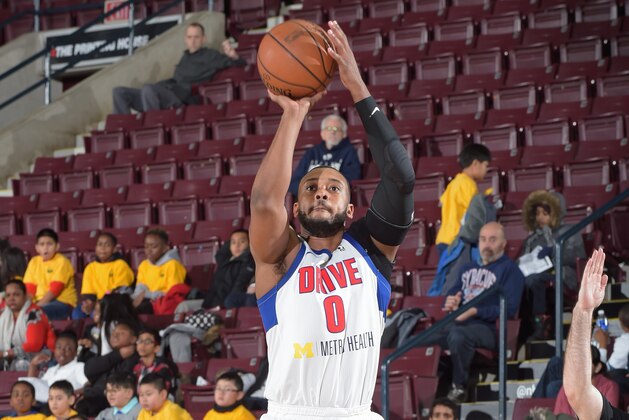 MISSISSAUGA, ON - JANUARY 10: Zeke Upshaw #0 of the Grand Rapids Drive shoots the ball against the Santa Cruz Warriors during the NBA G-League Showcase on January 10, 2018 at the Hershey Centre in Mississauga, Ontario Canada. NOTE TO USER: User expressly acknowledges and agrees that, by downloading and or using this photograph, user is consenting to the terms and conditions of Getty Images License Agreement. Mandatory Copyright Notice: Copyright 2018 NBAE (Photo by Randy Belice/NBAE via Getty Images)