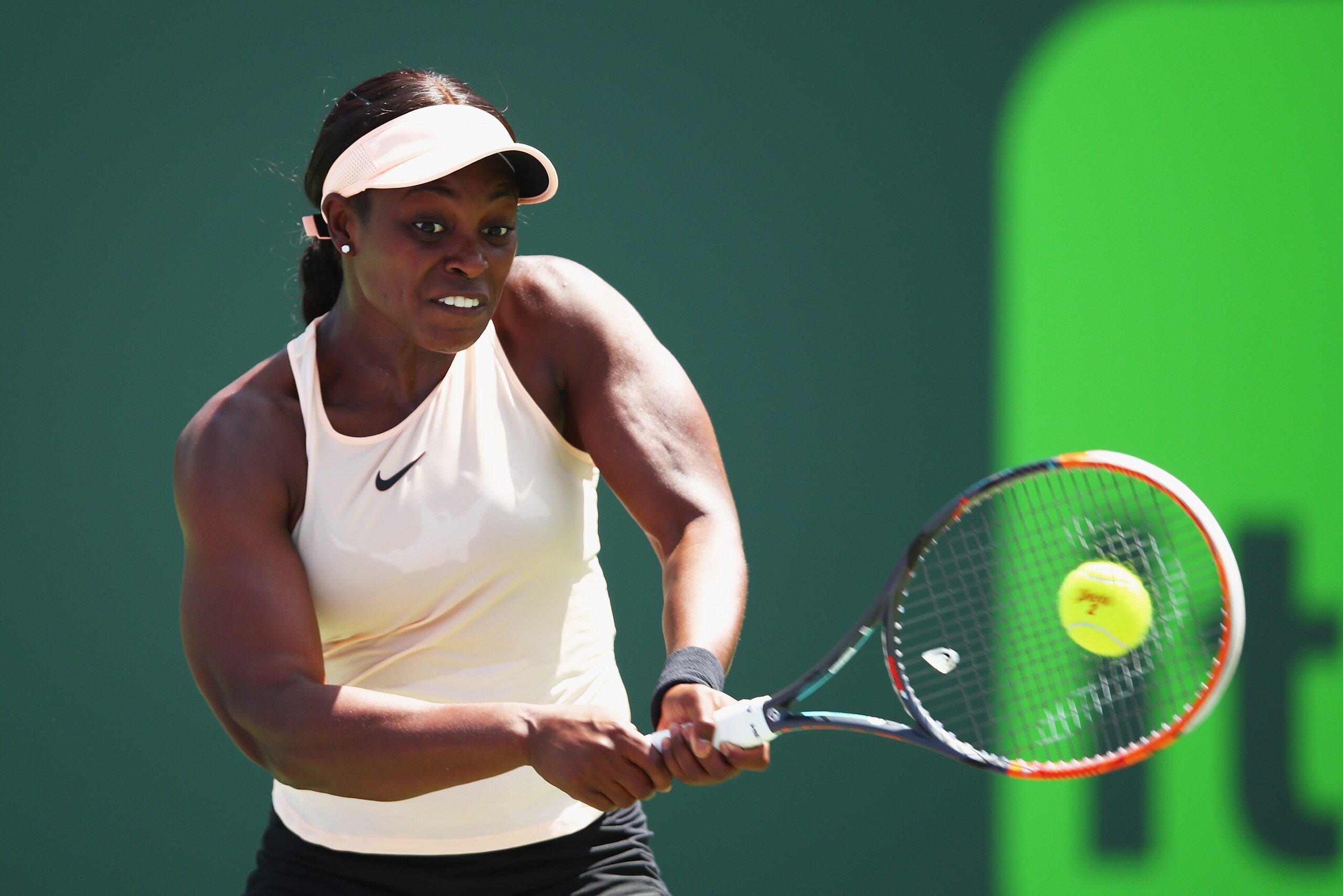 KEY BISCAYNE, FL - MARCH 27: Sloane Stephens of the United States plays a backhand against Angelique Kerber of Germany in their fourth round match during the Miami Open Presented by Itau at Crandon Park Tennis Center on March 27, 2018 in Key Biscayne, Florida. (Photo by Clive Brunskill/Getty Images) KEY BISCAYNE, FL - MARCH 27: Sloane Stephens of the United States plays a backhand against Angelique Kerber of Germany in their fourth round match during the Miami Open Presented by Itau at Crandon Park Tennis Center on March 27, 2018 in Key Biscayne, Florida. (Photo by Clive Brunskill/Getty Images)