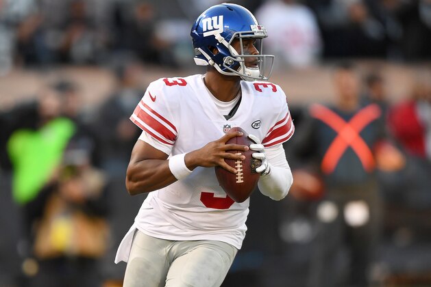 OAKLAND, CA - DECEMBER 03:  Geno Smith #3 of the New York Giants drops back to pass against the Oakland Raiders during their NFL football game at Oakland-Alameda County Coliseum on December 3, 2017 in Oakland, California.  (Photo by Thearon W. Henderson/Getty Images)