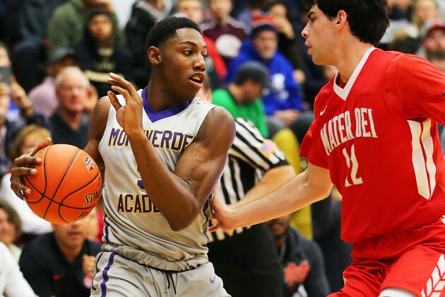 SPRINGFIELD, MA - JANUARY 15:  R.J. Barrett #5 of Montverde Academy dribbles in a game against Mater Dei High School during the 2018 Spalding Hoophall Classic at Blake Arena at Springfield College on January 15, 2018 in Springfield, Massachusetts. (Photo by Adam Glanzman/Getty Images)