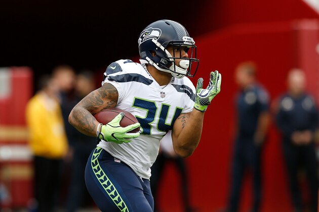 SANTA CLARA, CA - NOVEMBER 26: Thomas Rawls #34 of the Seattle Seahawks warms up before the game against the San Francisco 49ers at Levi's Stadium on November 26, 2017 in Santa Clara, California. (Photo by Lachlan Cunningham/Getty Images)