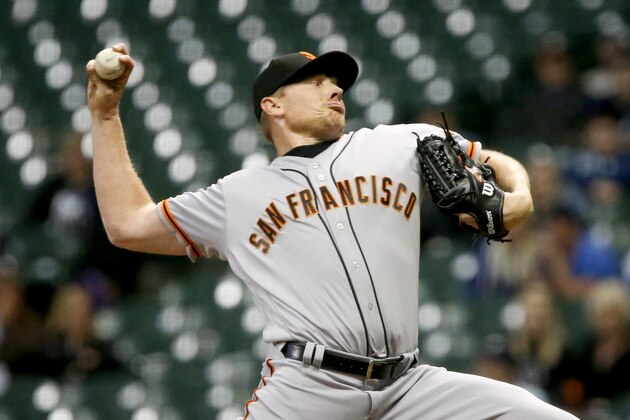 MILWAUKEE, WI - JUNE 05:  Mark Melancon #41 of the San Francisco Giants pitches in the ninth inning against the Milwaukee Brewers at Miller Park on June 5, 2017 in Milwaukee, Wisconsin. (Photo by Dylan Buell/Getty Images)