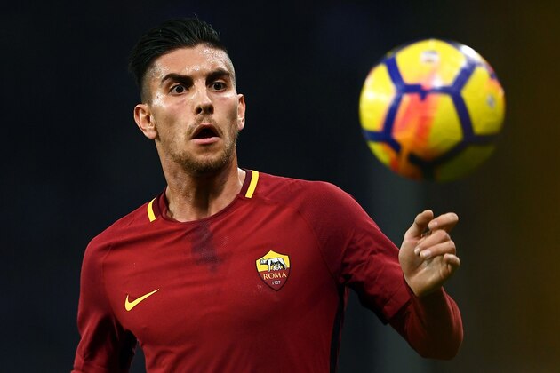 AS Roma's midfielder Lorenzo Pellegrini eyes the ball during the Italian Serie A football match between Sampdoria and AS Roma on January 24, 2018 at the Luigi Ferraris Stadium in Genoa. / AFP PHOTO / MARCO BERTORELLO        (Photo credit should read MARCO BERTORELLO/AFP/Getty Images)