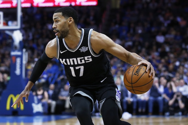 Sacramento Kings forward Garrett Temple (17) during an NBA basketball game against the Oklahoma City Thunder in Oklahoma City, Monday, March 12, 2018. (AP Photo/Sue Ogrocki)