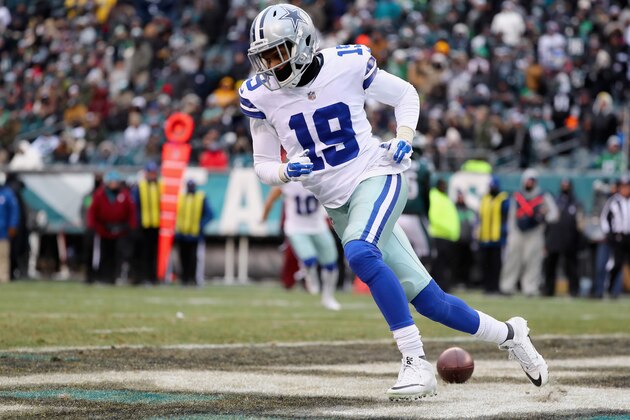 PHILADELPHIA, PA - DECEMBER 31:  wide receiver Brice Butler #19 of the Dallas Cowboys celebrates his touchdown against the Philadelphia Eagles during the fourth quarter of the game at Lincoln Financial Field on December 31, 2017 in Philadelphia, Pennsylvania.  (Photo by Elsa/Getty Images)