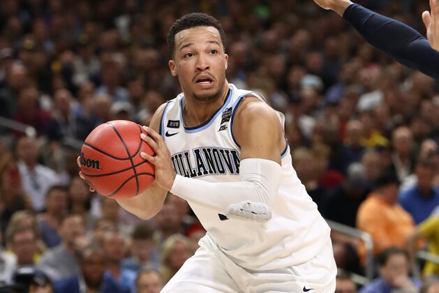 SAN ANTONIO, TX - APRIL 02:  Jalen Brunson #1 of the Villanova Wildcats handles the ball on offense against the Michigan Wolverines in the first half during the 2018 NCAA Men's Final Four National Championship game at the Alamodome on April 2, 2018 in San Antonio, Texas.  (Photo by Ronald Martinez/Getty Images)