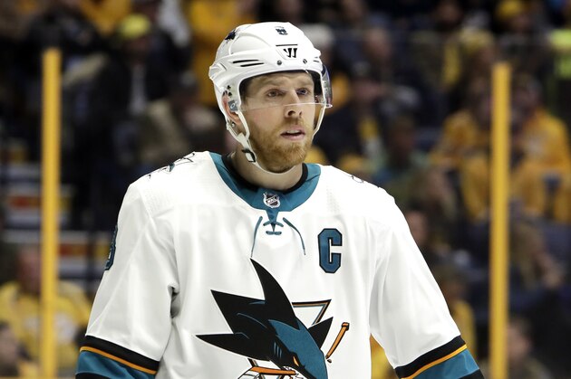 San Jose Sharks center Joe Pavelski plays against the Nashville Predators in the first period of an NHL hockey game Thursday, March 29, 2018, in Nashville, Tenn. (AP Photo/Mark Humphrey)