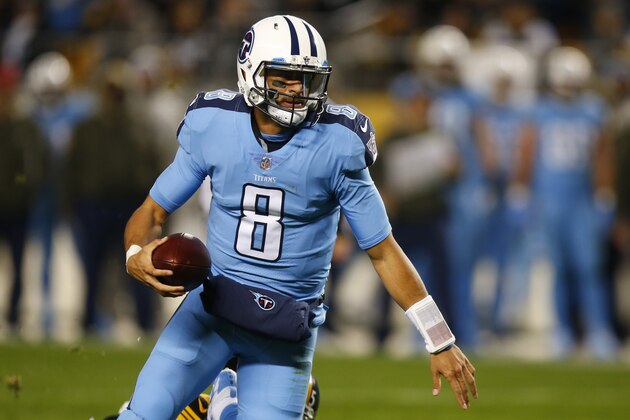 PITTSBURGH, PA - NOVEMBER 16:  Marcus Mariota #8 of the Tennessee Titans in action against the Pittsburgh Steelers on November 16, 2017 at Heinz Field in Pittsburgh, Pennsylvania.  (Photo by Justin K. Aller/Getty Images)