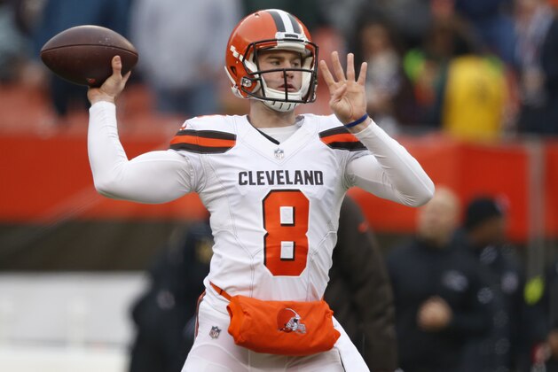 Cleveland Browns quarterback Kevin Hogan warms up before an NFL football game between the Baltimore Ravens and the Cleveland Browns, Sunday, Dec. 17, 2017, in Cleveland. (AP Photo/Ron Schwane) Cleveland Browns quarterback Kevin Hogan warms up before an NFL football game between the Baltimore Ravens and the Cleveland Browns, Sunday, Dec. 17, 2017, in Cleveland. (AP Photo/Ron Schwane)