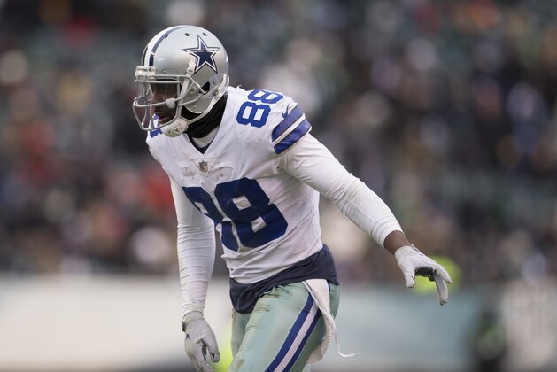 PHILADELPHIA, PA - DECEMBER 31: Dez Bryant #88 of the Dallas Cowboys in action against the Philadelphia Eagles at Lincoln Financial Field on December 31, 2017 in Philadelphia, Pennsylvania. (Photo by Mitchell Leff/Getty Images)
