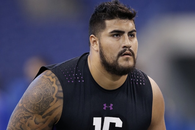 INDIANAPOLIS, IN - MARCH 02: UTEP offensive lineman Will Hernandez in action during the 2018 NFL Combine at Lucas Oil Stadium on March 2, 2018 in Indianapolis, Indiana. (Photo by Joe Robbins/Getty Images)