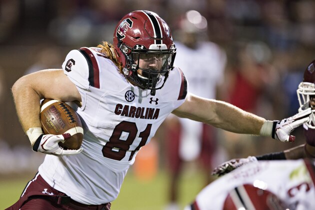 STARKVILLE, MS - SEPTEMBER 10:  Hayden Hurst #81 of the South Carolina Gamecocks runs the ball during a game against the Mississippi State Bulldogs at Davis Wade Stadium on September 10, 2016 in Starkville, Mississippi.  The Bulldogs defeated the Gamecocks 27-14.  (Photo by Wesley Hitt/Getty Images)