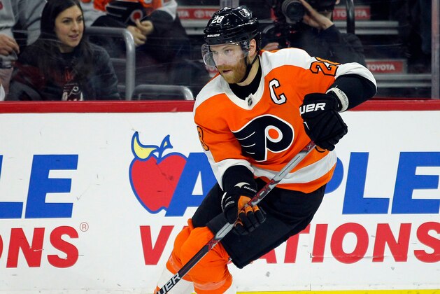 Philadelphia Flyers' Claude Giroux during an NHL hockey game Sunday, April 1, 2018, in Philadelphia. (AP Photo/Tom Mihalek)