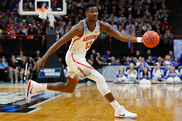 BOISE, ID - MARCH 15:  Deandre Ayton #13 of the Arizona Wildcats handles the ball against the Buffalo Bulls during the first round of the 2018 NCAA Men's Basketball Tournament at Taco Bell Arena on March 15, 2018 in Boise, Idaho.  (Photo by Kevin C. Cox/Getty Images)
